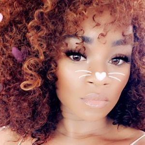 Meet your Posher, Leeka